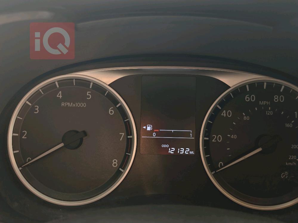 نيسان فيرسا